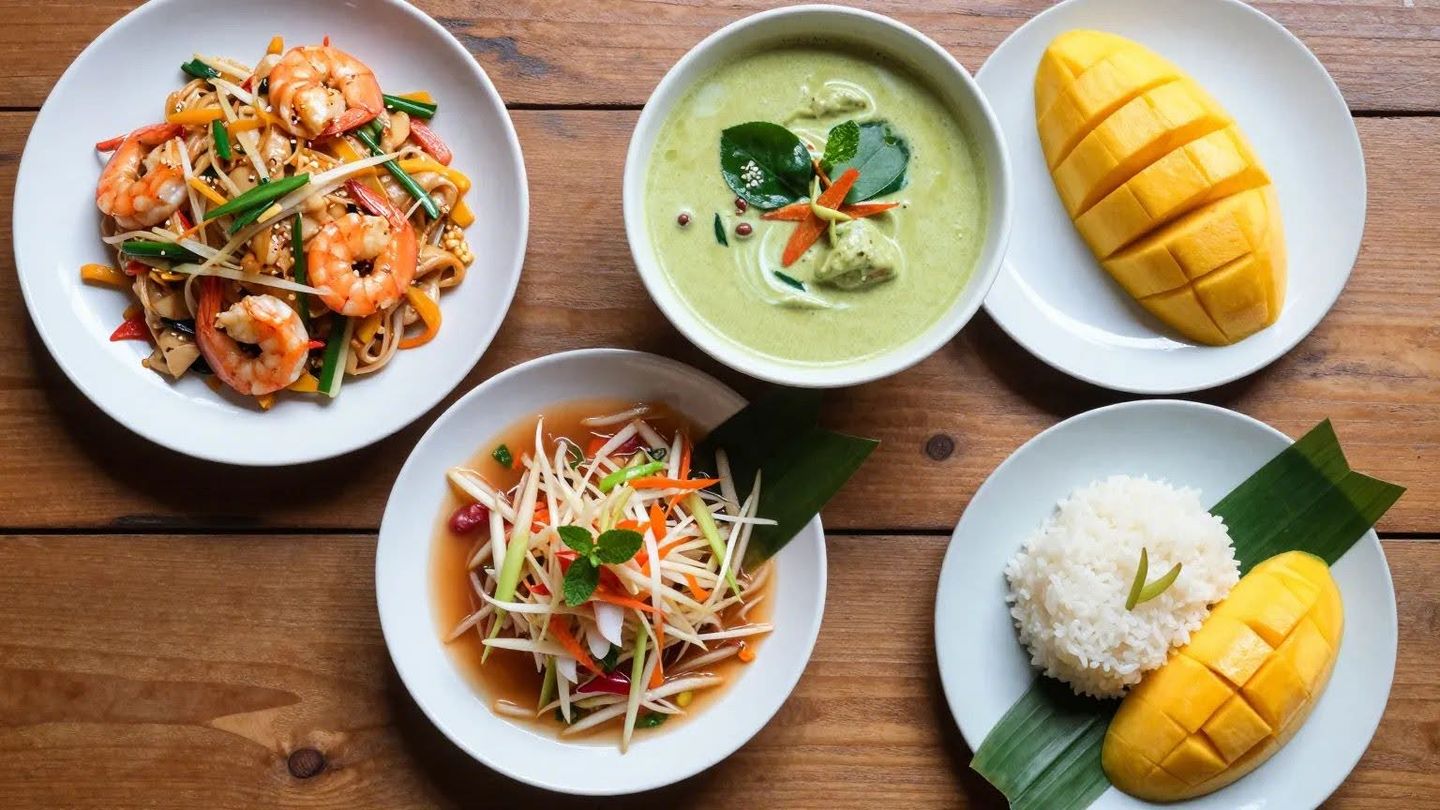 Where to Eat on Koh Phangan: Night Markets, Street Food & Best Restaurants